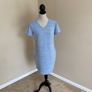 32 DEGREES COOL V-NECK DRESS Size MEDIUM
